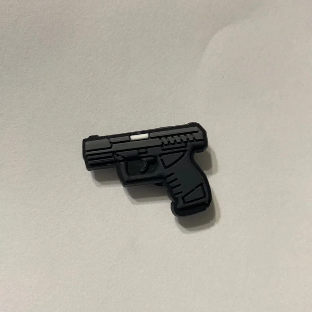 Gun charm - Picture 1 of 1